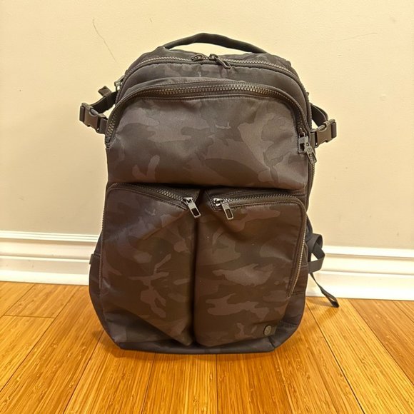 lululemon athletica Other - Lululemon Assert Unisex Backpack 30L Backpack Incognito Camo